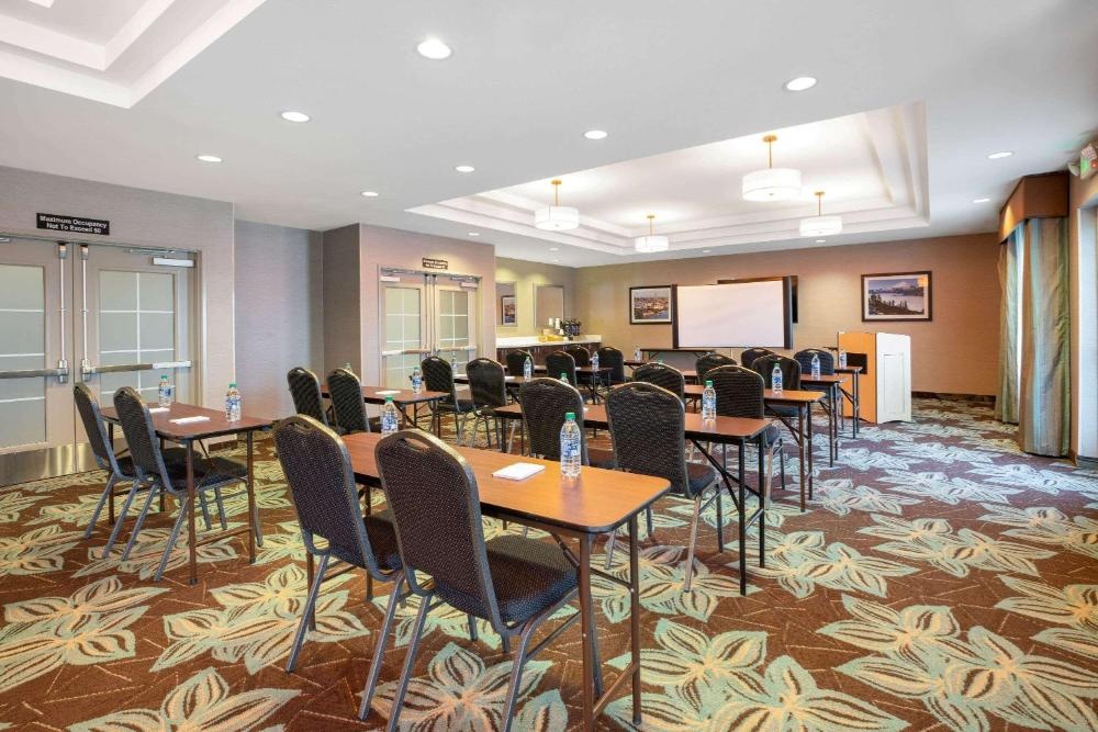 La Quinta Inn & Suites by Wyndham Bellingham